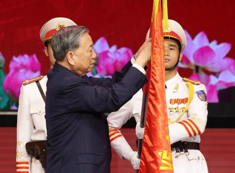 Lãnh đạo Đảng, Nhà nước dự lễ kỷ niệm 80 năm Ngày truyền thống Công an nhân dân và đón nhận Huân chương Sao Vàng lần thứ 5