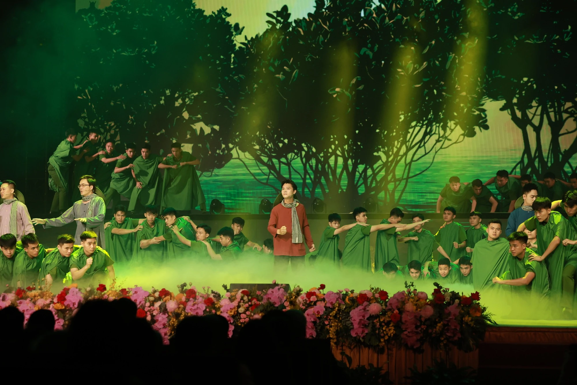 Lãnh đạo Đảng, Nhà nước dự lễ kỷ niệm 80 năm Ngày truyền thống Công an nhân dân và đón nhận Huân chương Sao Vàng lần thứ 5