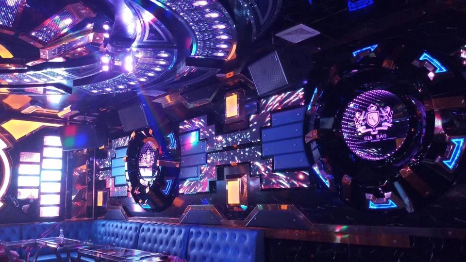 Từ 22/8, UBND cấp xã có quyền cấp, thu hồi giấy phép kinh doanh karaoke