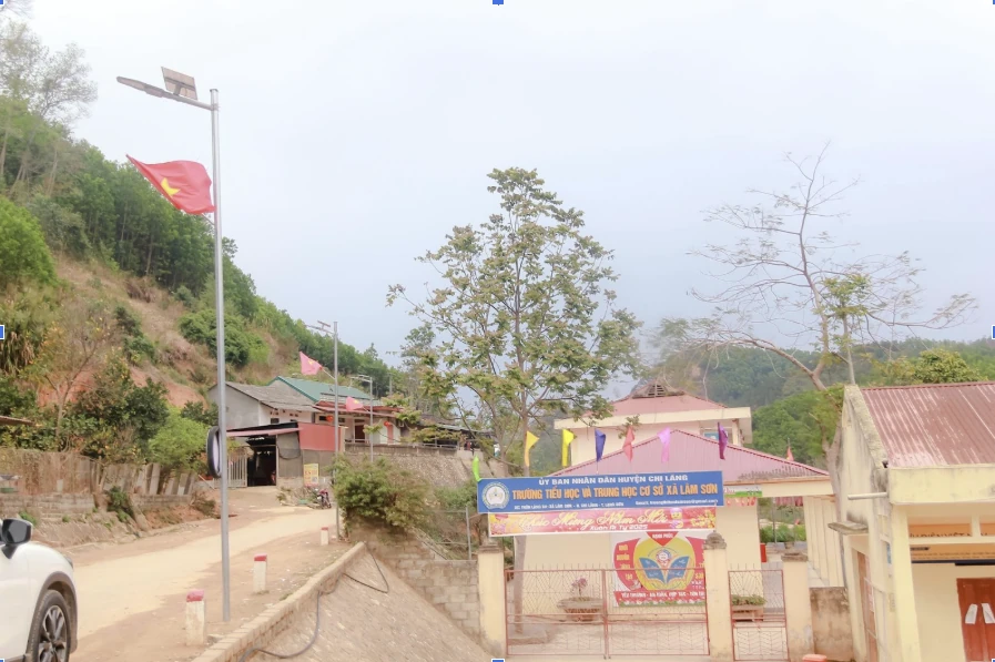 Maxsolar cùng những dự án lắp đặt đèn năng lượng mặt trời bền vững, thẩm mỹ cao