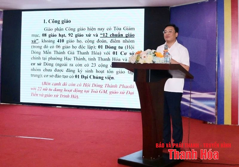 Trang bị kiến thức về tôn giáo cho cán bộ cấp cơ sở