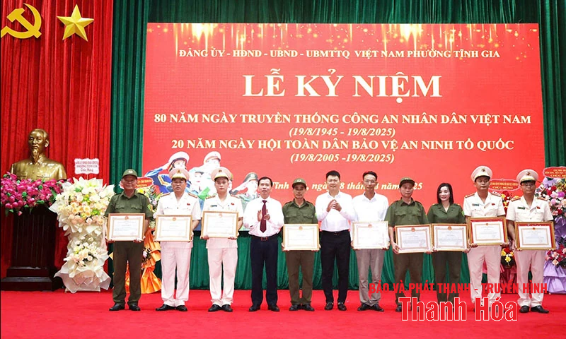 Phường Tĩnh Gia kỷ niệm 80 năm Ngày truyền thống CAND và 20 năm “Ngày hội toàn dân bảo vệ ANTQ”