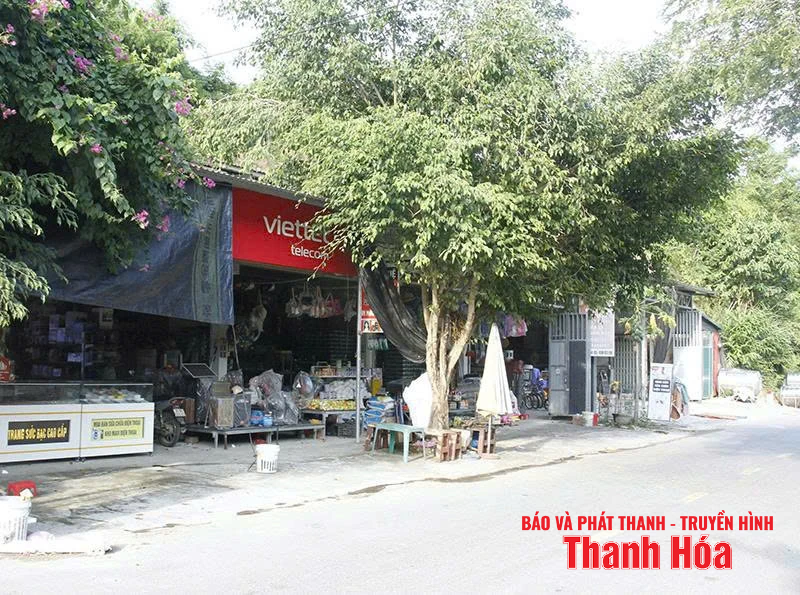 Xã biên giới Mường Chanh chủ động hàng hóa thiết yếu trong mùa mưa bão