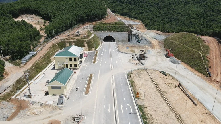 Thông tuyến cao tốc từ Hà Nội đến Đà Nẵng vào ngày 19/8