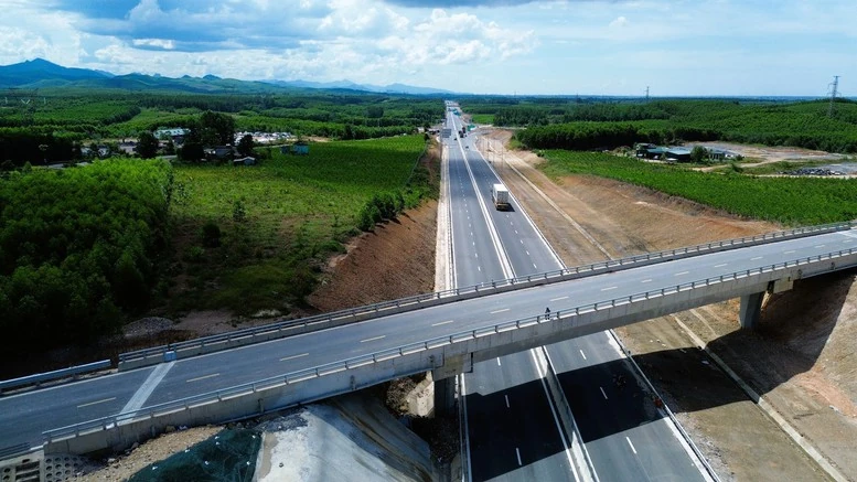 Thông tuyến cao tốc từ Hà Nội đến Đà Nẵng vào ngày 19/8