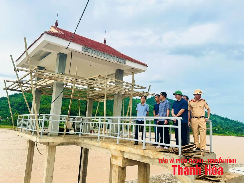 Phó Chủ tịch UBND tỉnh Đầu Thanh Tùng kiểm tra công tác ứng phó với bão số 5