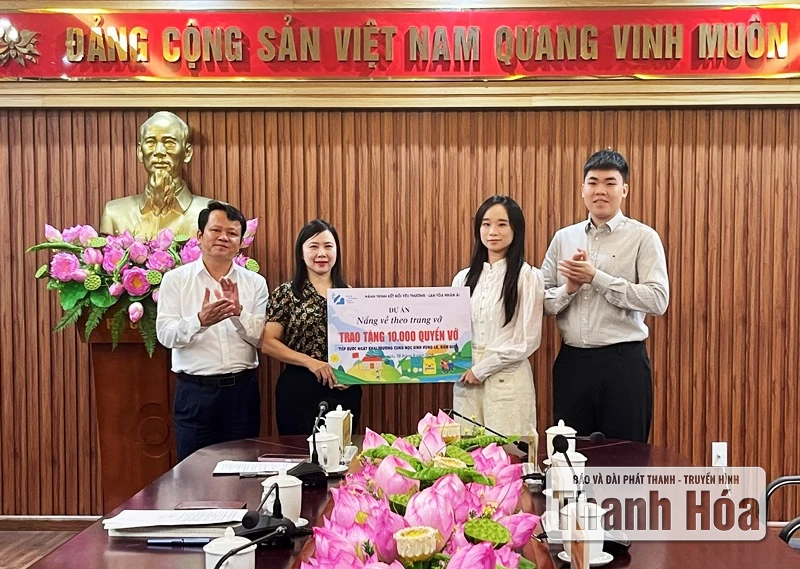 Tiếp nhận ủng hộ người dân bị thiệt hại do cơn bão số 5