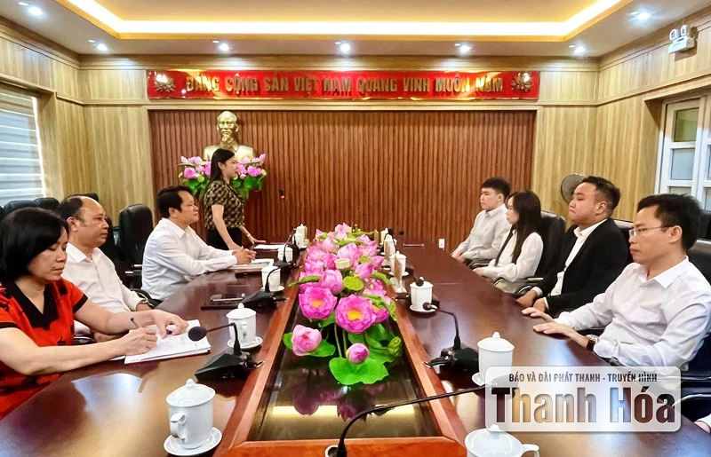 Tiếp nhận ủng hộ người dân bị thiệt hại do cơn bão số 5