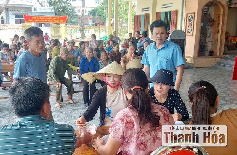 Xã Yên Trường trao quà cho hơn 29 nghìn người dân đón Tết Độc lập