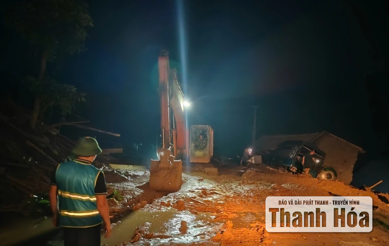 Nỗ lực xuyên đêm thông tuyến Quốc lộ 47 lên xã biên giới Bát Mọt