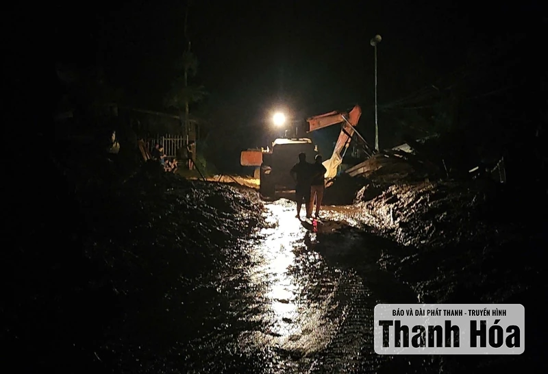 Nỗ lực xuyên đêm thông tuyến Quốc lộ 47 lên xã biên giới Bát Mọt