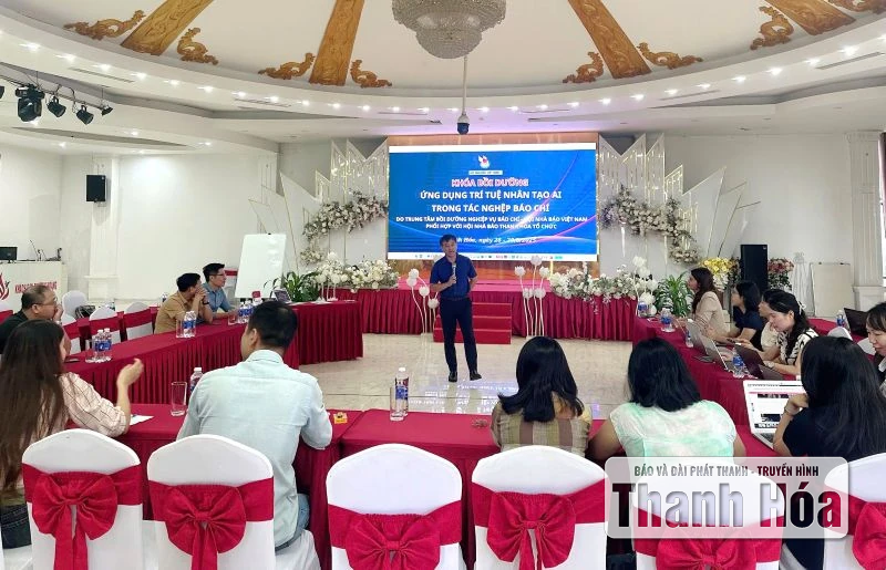 Khai giảng khóa bồi dưỡng “Ứng dụng trí tuệ nhân tạo trong tác nghiệp báo chí”