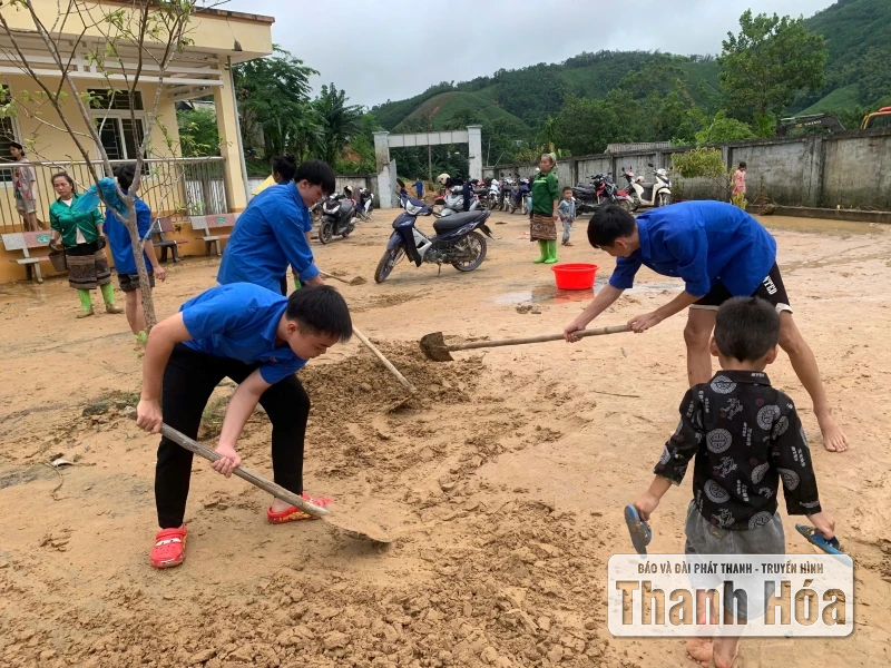 Tuổi trẻ Thanh Hóa chung tay khắc phục hậu quả mưa bão