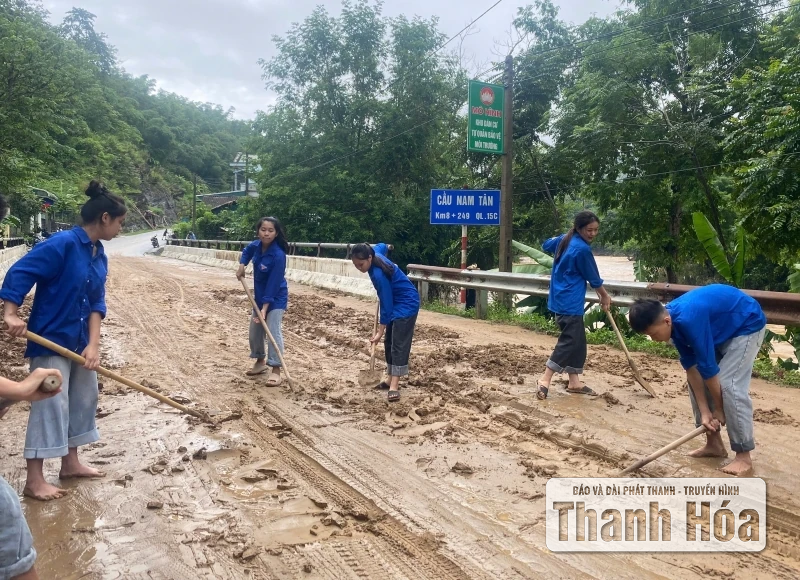 Tuổi trẻ Thanh Hóa chung tay khắc phục hậu quả mưa bão