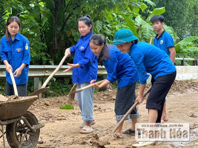 Tuổi trẻ Thanh Hóa chung tay khắc phục hậu quả mưa bão