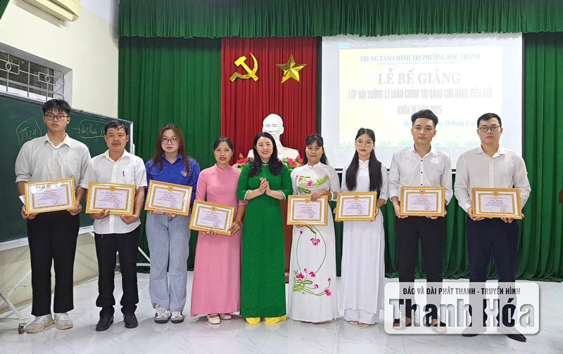 Bổ sung nguồn sinh lực mới cho Đảng