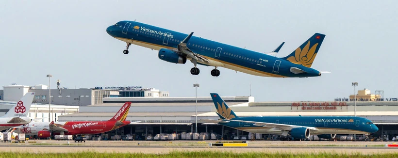 Linh hoạt phương án điều tiết bay chờ, chuyển sân bay khi bão số 5 đổ bộ