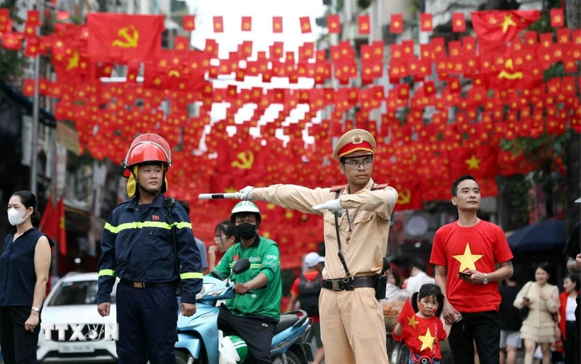 Chi tiết phân luồng giao thông buổi sơ duyệt diễu binh, diễu hành ngày 27/8