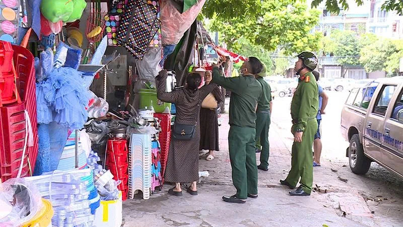 Chung tay xóa bỏ những điểm vi phạm trật tự đô thị