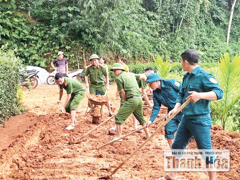 Căng sức, đồng lòng khắc phục hậu quả bão số 5