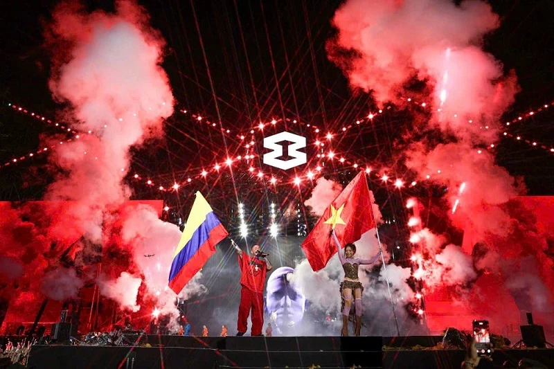 Hơn 50.000 khán giả vỡ òa cảm xúc tại 8Wonder - Moments of Wonder