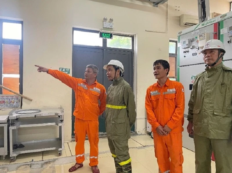 Công ty Điện lực Thanh Hóa kích hoạt cấp độ cao nhất trong công tác ứng phó, khắc phục thiệt hại do bão Kajiki gây ra