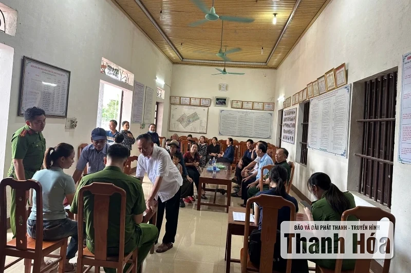 Xã Hồ Vương tổ chức cấp phát quà Tết Độc Lập cho Nhân dân