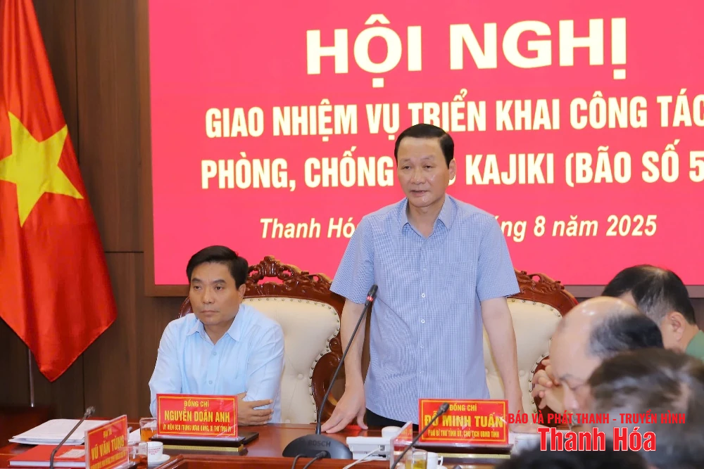 Phó Thủ tướng Chính phủ Trần Hồng Hà chủ trì hội nghị triển khai công tác ứng phó bão số 5