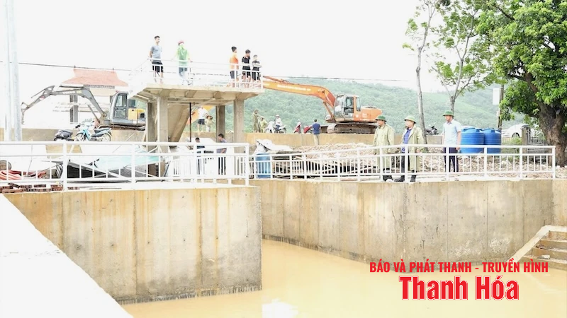 Ngập lụt, chia cắt cục bộ; bước đầu ghi nhận nhiều thiệt hại về nhà cửa, hoa màu