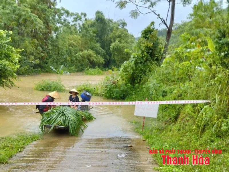 Ngập lụt, chia cắt cục bộ; bước đầu ghi nhận nhiều thiệt hại về nhà cửa, hoa màu