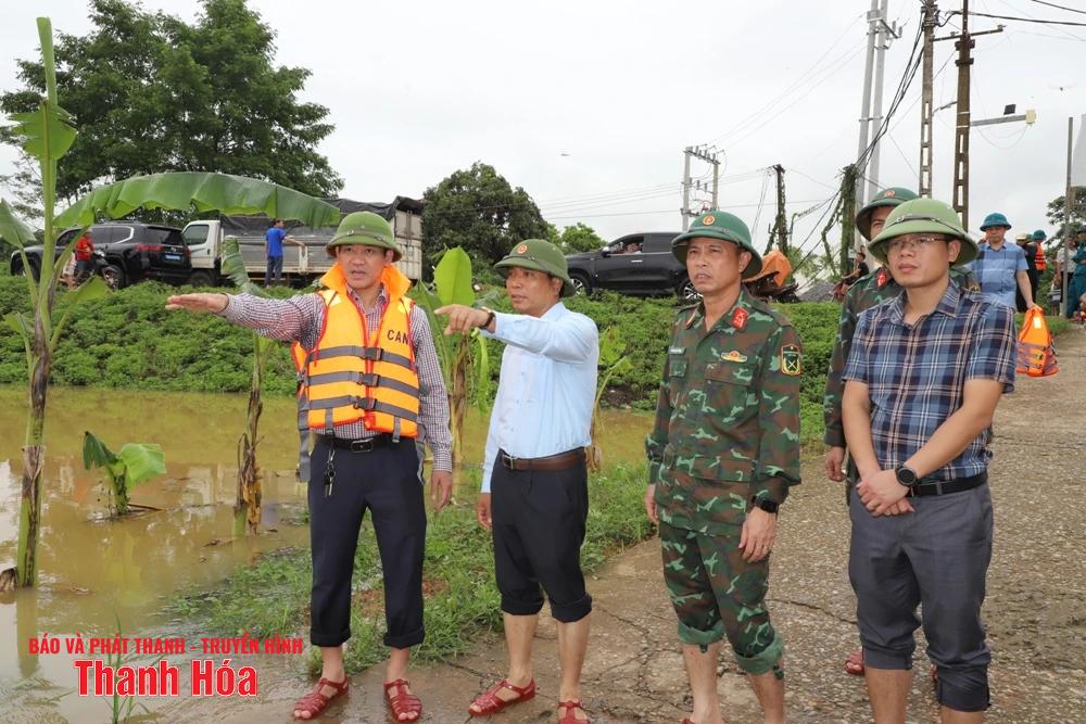 Bí thư Tỉnh ủy Nguyễn Doãn Anh kiểm tra, chỉ đạo công tác khắc phục hậu quả ngập lụt tại xã Kim Tân