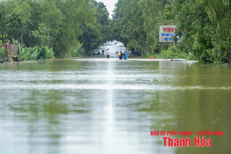QL47 đoạn qua xã Thọ Ngọc ngập sâu, giao thông tạm thời bị chia cắt