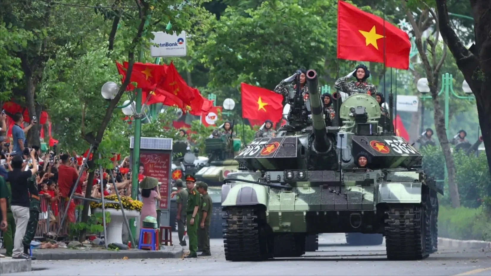 Xem trực tiếp buổi tổng duyệt diễu binh, diễu hành tại Quảng trường Ba Đình