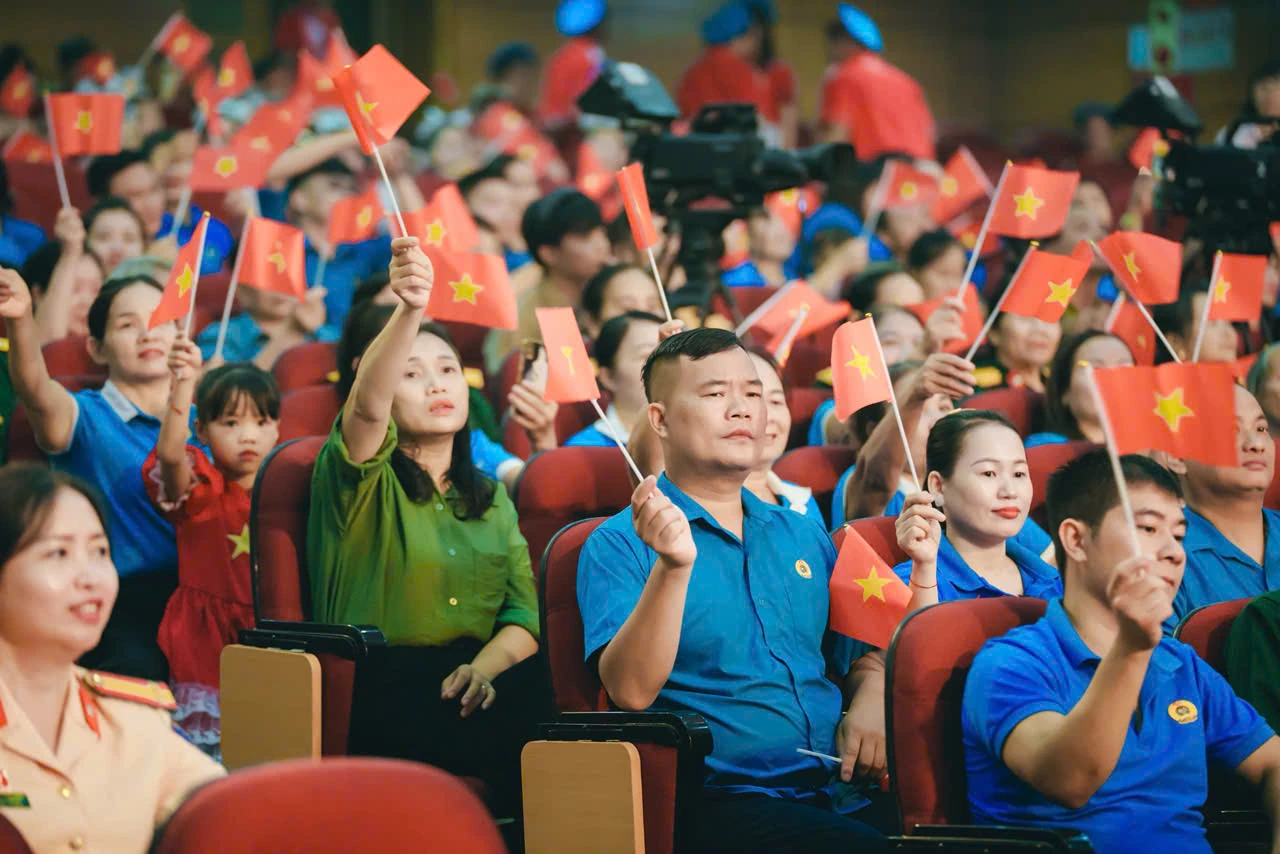 “Vang vọng mùa thu” - Bản hùng ca kỷ niệm 80 năm Cách mạng Tháng Tám và Quốc khánh 2/9