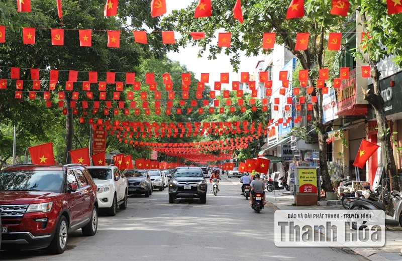 Sắc thắm tự hào!