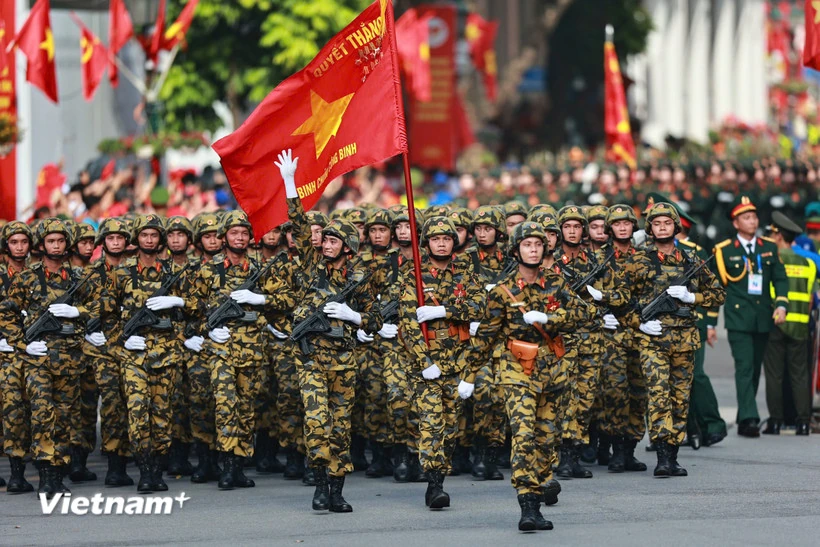 Truyền thông Đức ấn tượng với sức mạnh quốc phòng và thành tựu kinh tế Việt Nam