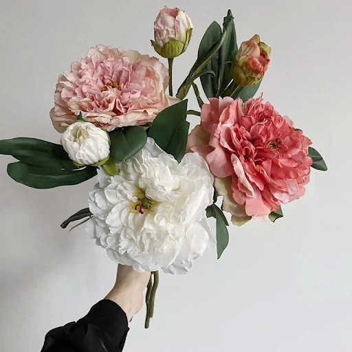 Hoa lụa trang trí không gian sống lung linh, sang trọng cùng Linh Nga Decor