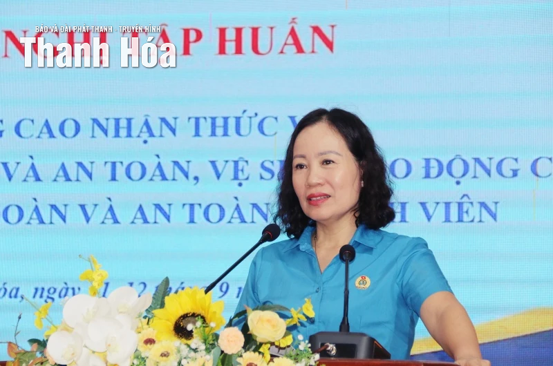 Nâng cao nhận thức về bảo vệ môi trường và an toàn, vệ sinh lao động cho cán bộ công đoàn