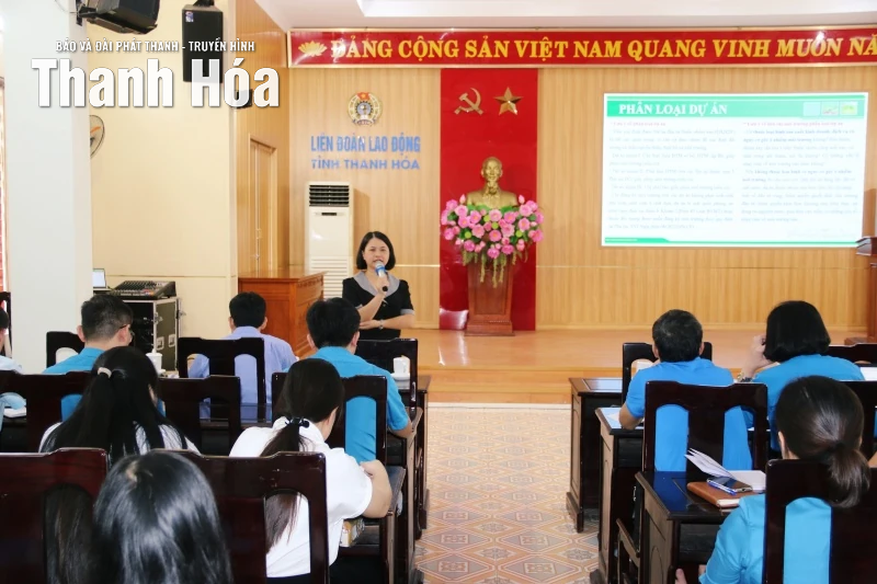 Nâng cao nhận thức về bảo vệ môi trường và an toàn, vệ sinh lao động cho cán bộ công đoàn