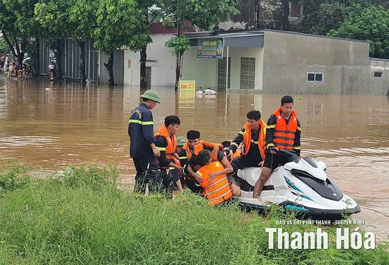 Bất chấp hiểm nguy, cứu người, cứu tài sản