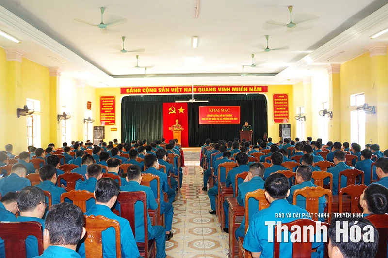 Khai mạc lớp bồi dưỡng Chỉ huy trưởng Ban CHQS xã, phường