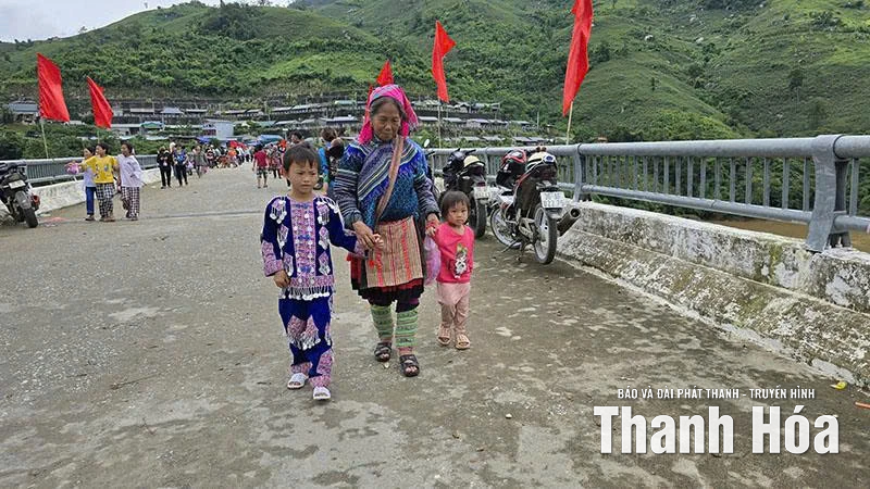 Chợ vùng biên Chiềng Nưa