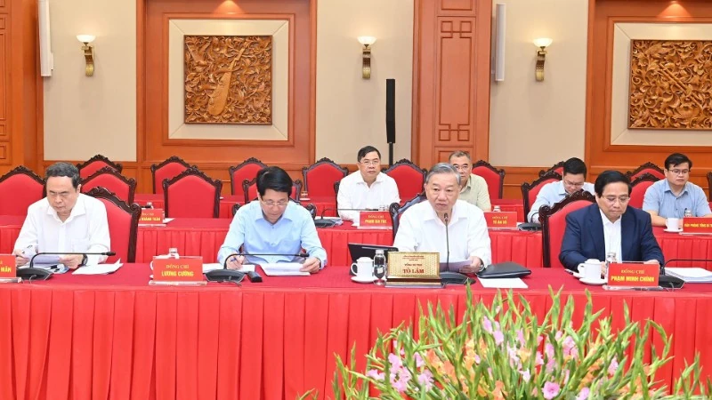 Bộ Chính trị, Ban Bí thư định hướng số lượng cấp phó của cơ quan, tổ chức trong hệ thống chính trị