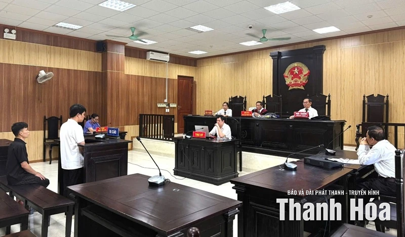 8 năm tù cho 2 đối tượng phạm tội “Sản xuất, buôn bán hàng giả là thực phẩm”