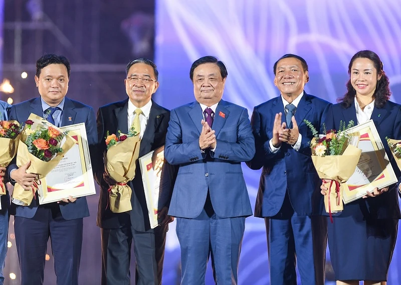 Vingroup nhận giải thưởng Không gian trưng bày tiêu biểu tại Triển lãm Thành tựu đất nước
