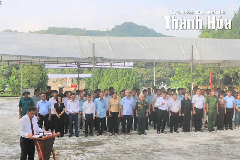 Dâng hương, dâng hoa, báo công Kỷ niệm 84 năm ngày thành lập Chiến khu Ngọc Trạo