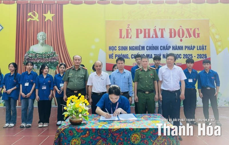 Phát động tháng cao điểm học sinh nghiêm chỉnh chấp hành pháp luật về phòng, chống ma túy