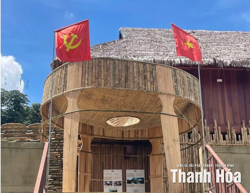 Đặc sắc không gian Triển lãm cộng đồng “Man Kháu”