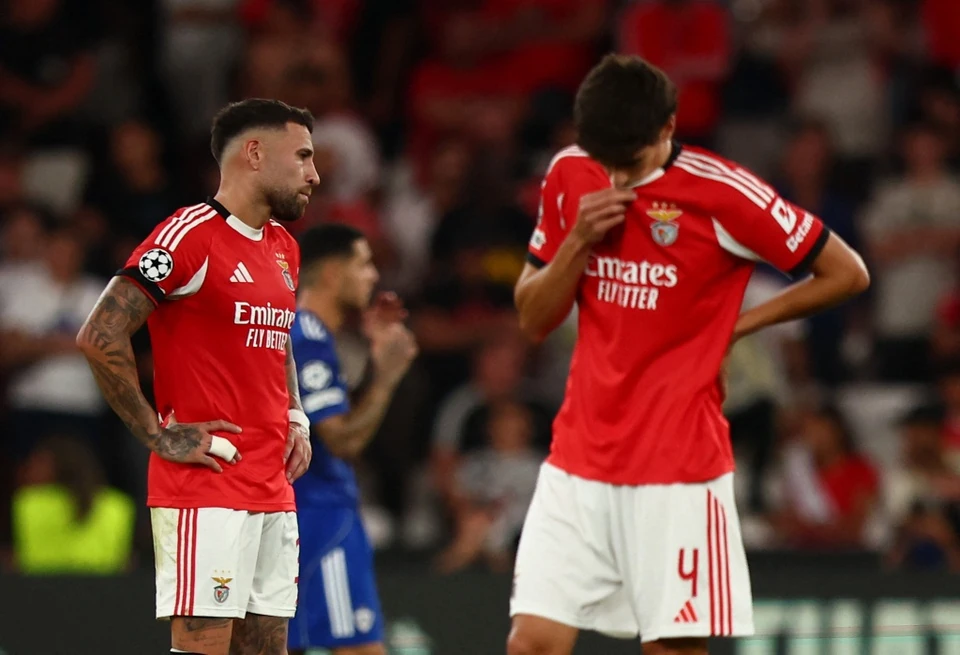 Bùng nổ ngày ra quân Champions League; Hà Nội FC sa thải HLV Teguramori