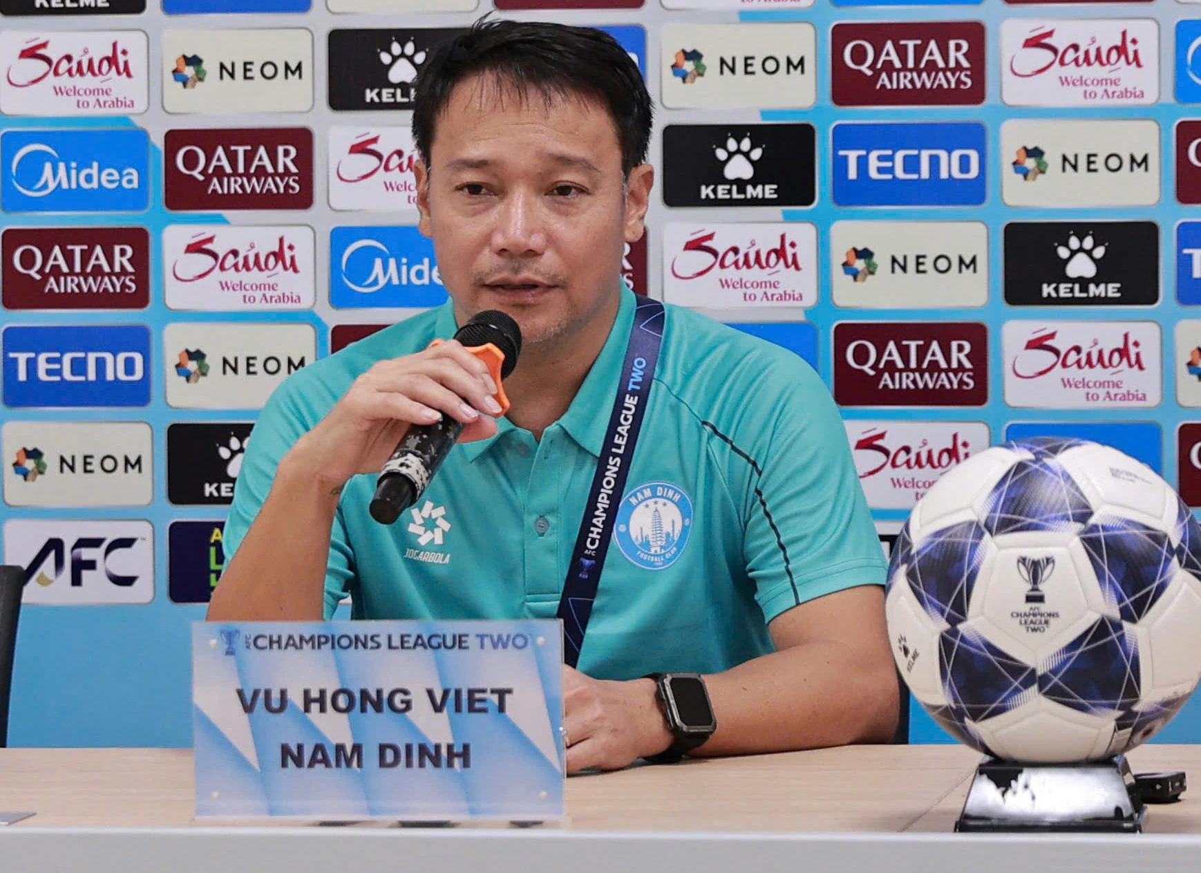 HLV Nam Định thừa nhận điều gì khi thắng Á quân Thái Lan?; PSG và Bayern Munich thị uy sức mạnh